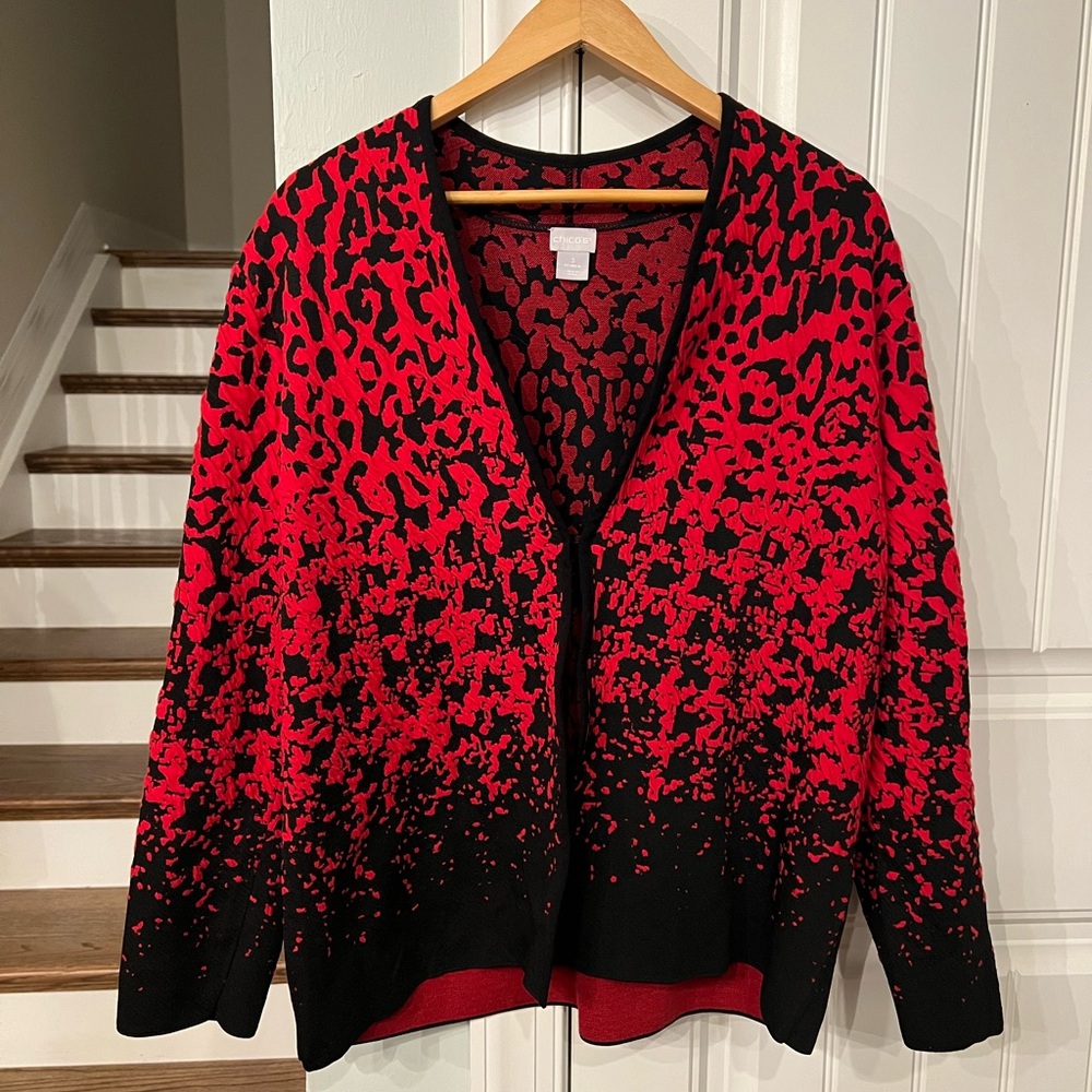 Chico’s Size 3 - XL Red Black Abstract Leopard Knit Open Front Cardigan